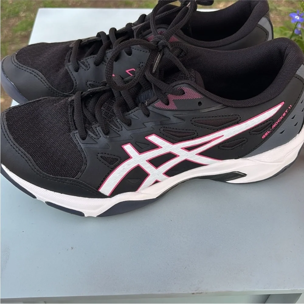 ASICS Women's‎ Gel-Rocket 11 Sz 8.5 NWOT
